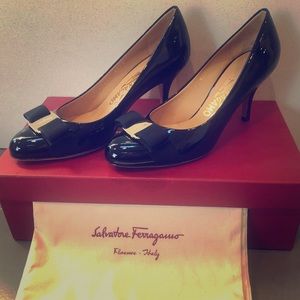 Brand new Ferragamo Carla Pump